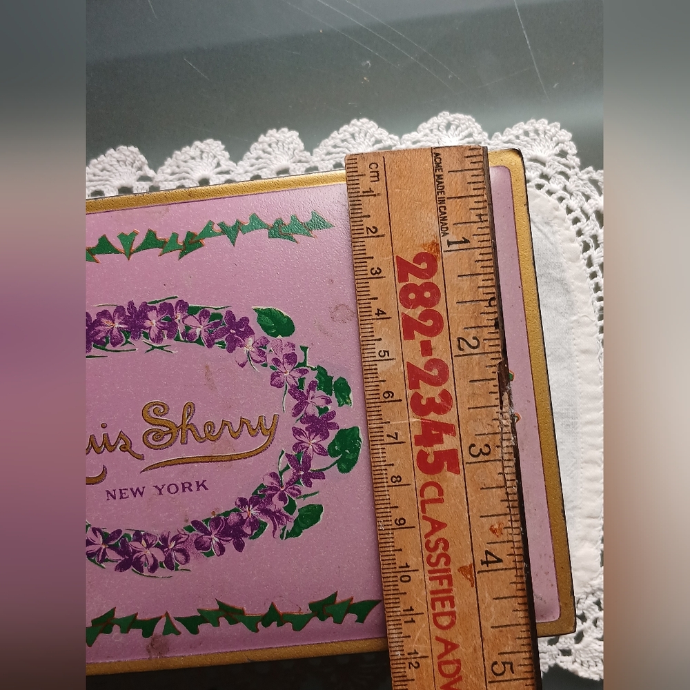 Vintage Louis Sherry Chocolate Tin - Picture 4 of 10